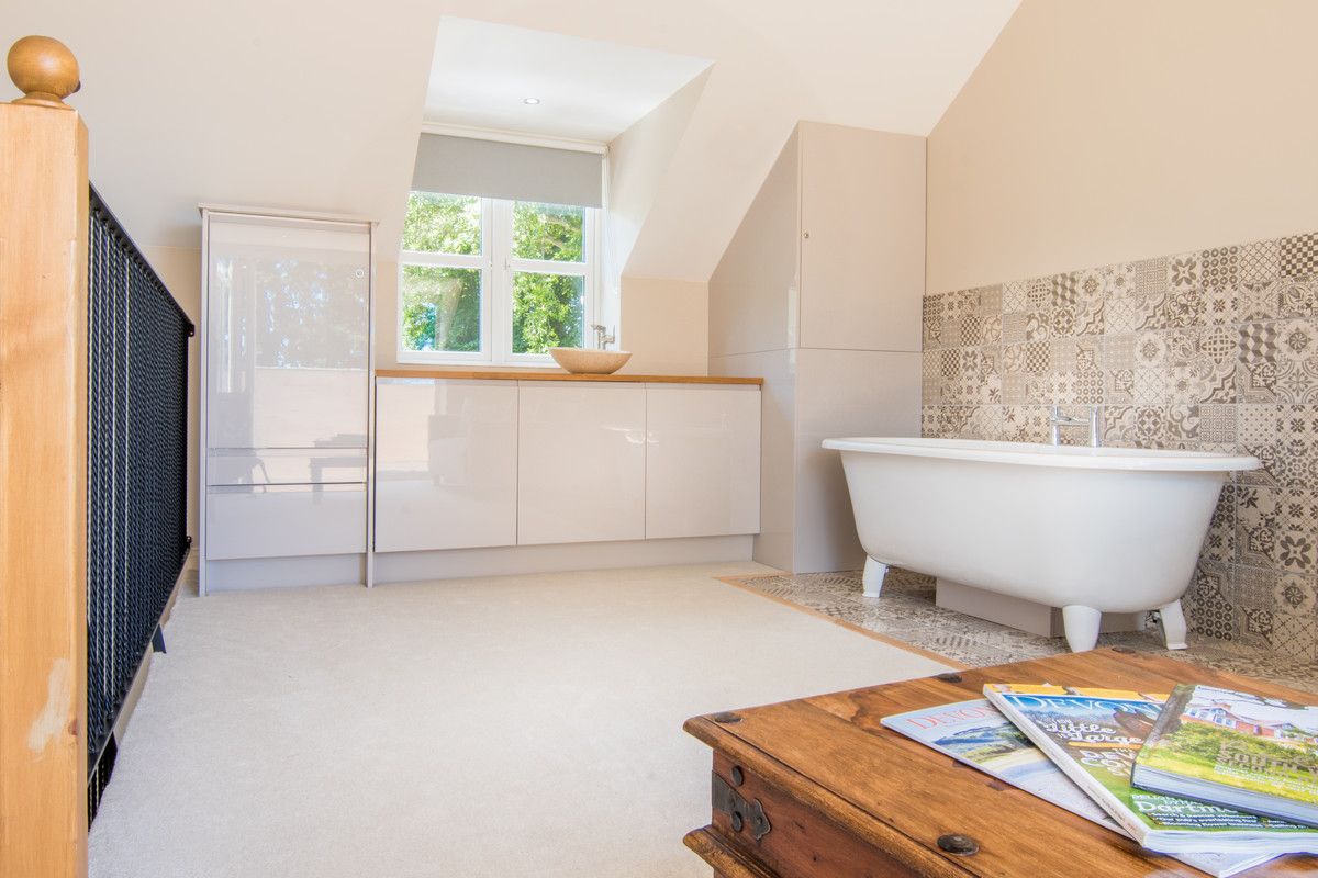 Orestone Manor (11).jpg