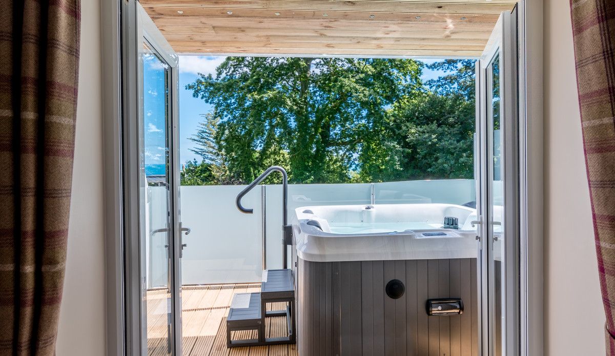 Orestone Manor (9).jpg